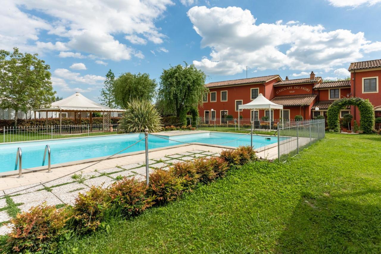 Casolare Dei Fiori - Mughetto Villa มอนติคาร์โล ภายนอก รูปภาพ