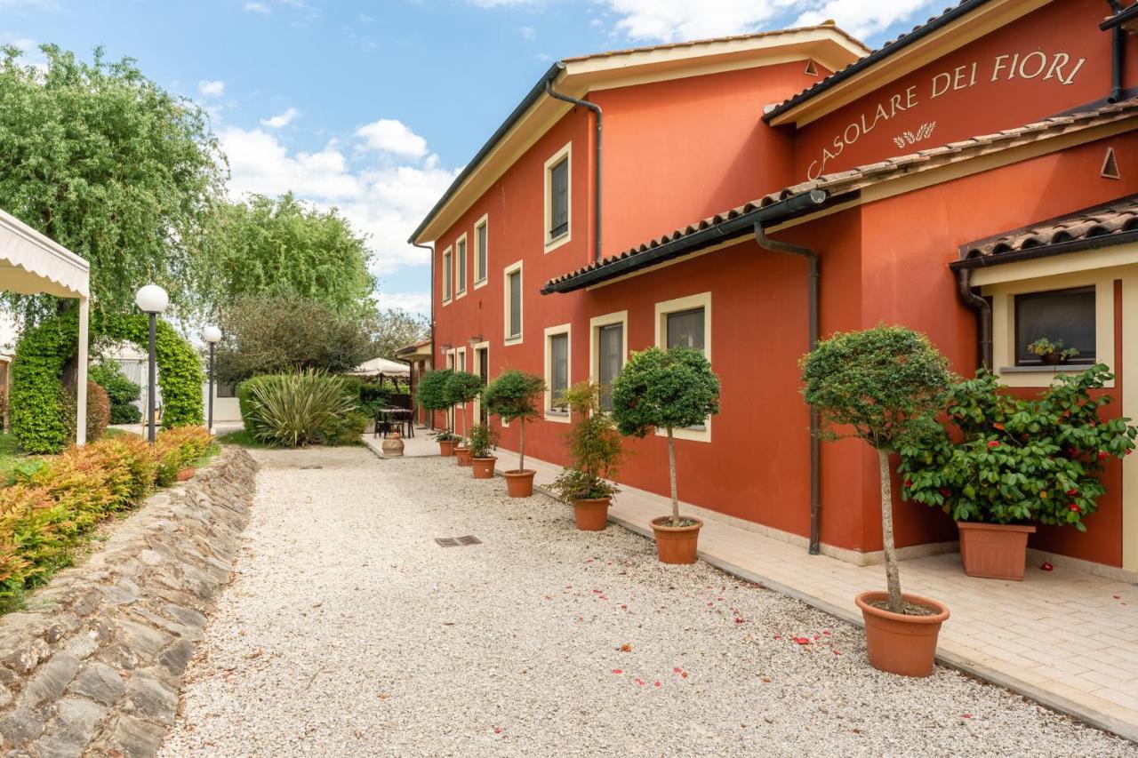 Casolare Dei Fiori - Mughetto Villa มอนติคาร์โล ภายนอก รูปภาพ